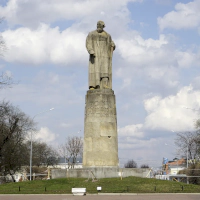 Памятник Ивану Сусанину Патриоту Земли Русской - фото